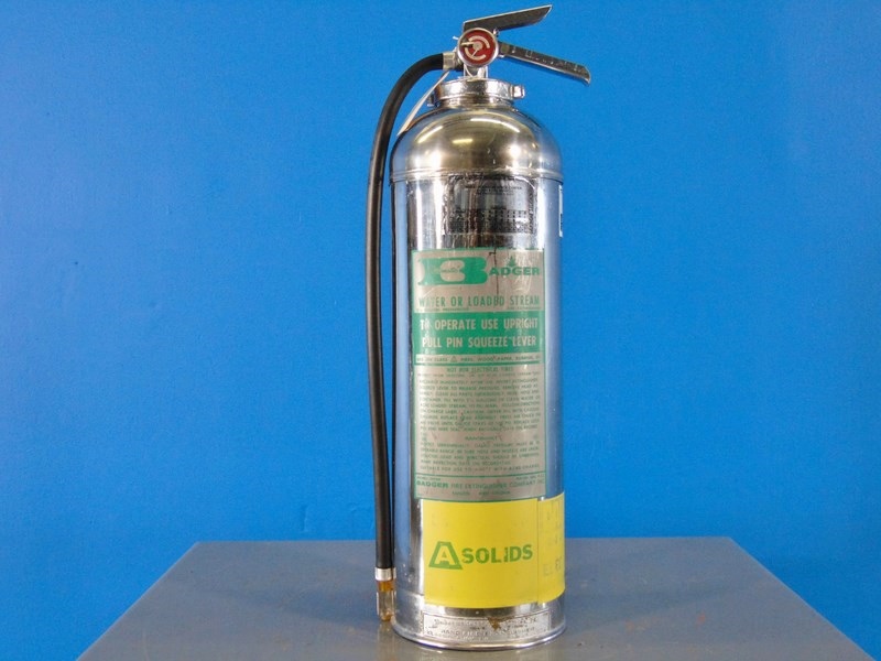  BADGER WP-40 Class A WALL BRACKET Water Fire Extinguisher