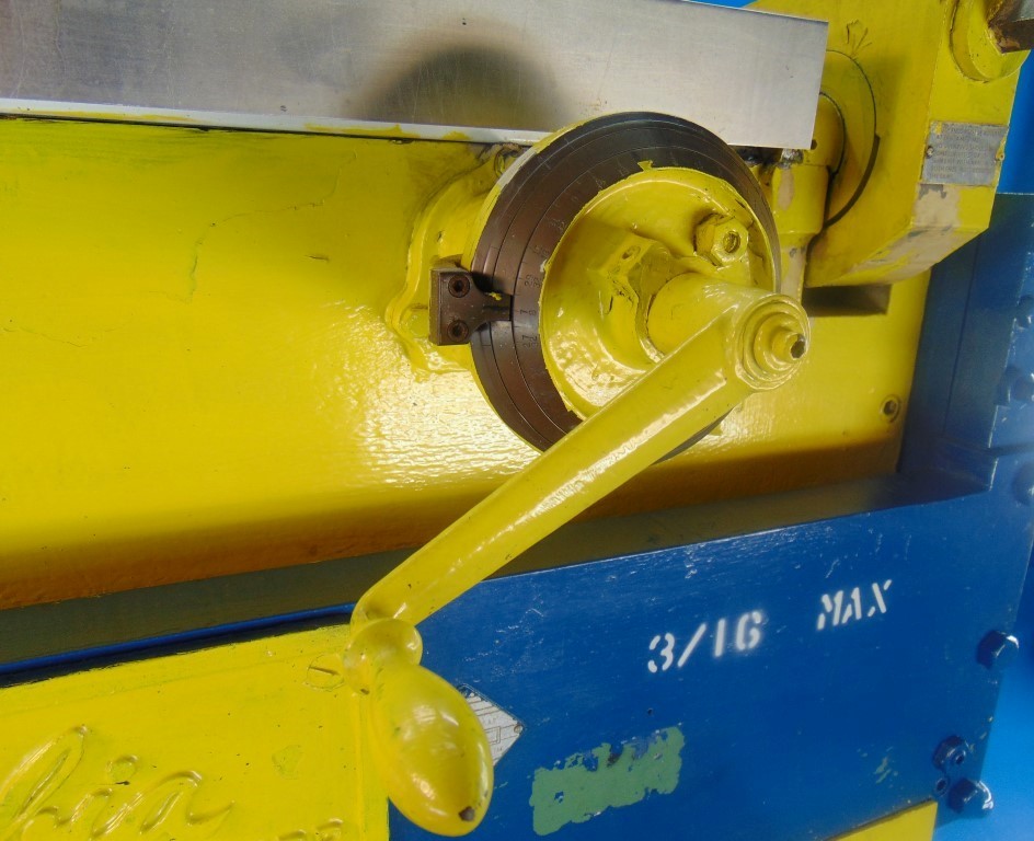 Columbia 0604L Metal Shear - 3/16" x 52" Blade, 7 Gauge - Heavy-Duty Industrial Cutting Machine