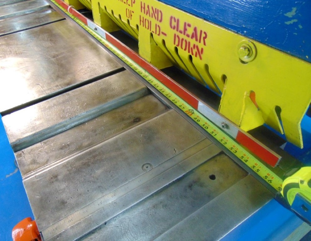 Columbia 0604L Metal Shear - 3/16" x 52" Blade, 7 Gauge - Heavy-Duty Industrial Cutting Machine