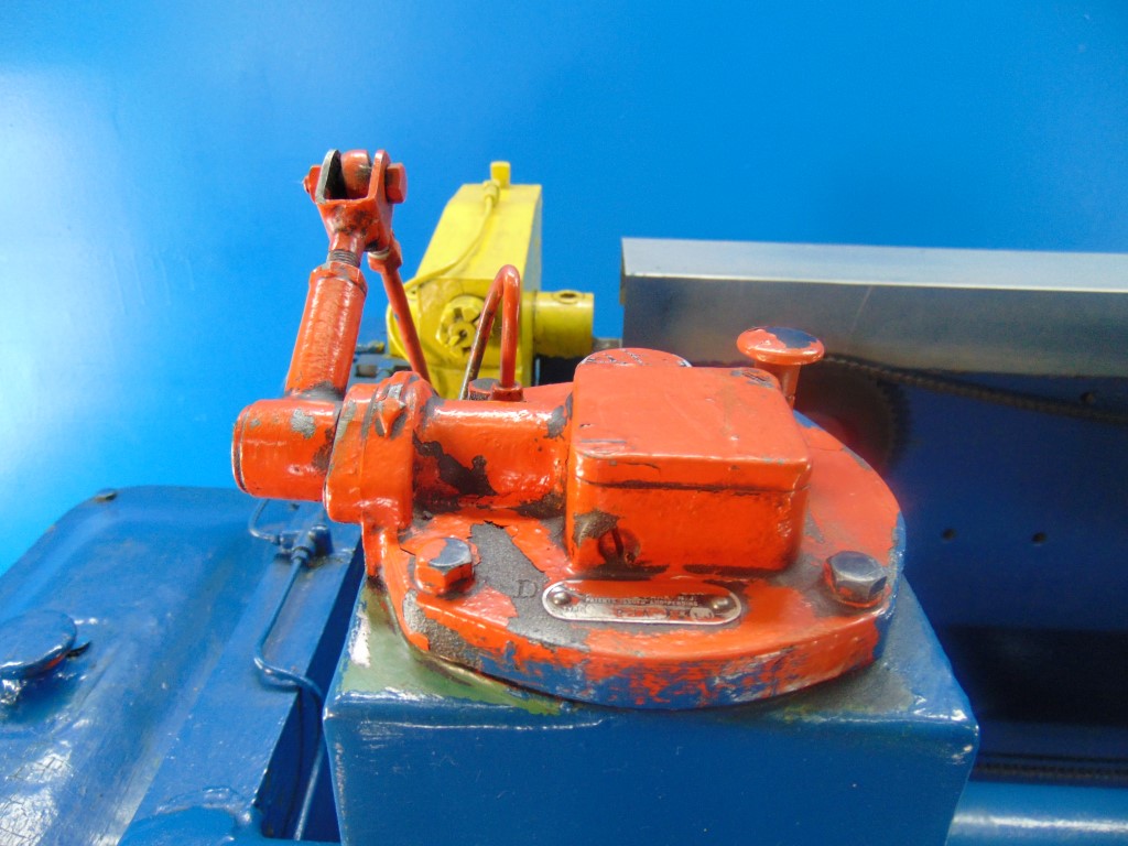 Columbia 0604L Metal Shear - 3/16" x 52" Blade, 7 Gauge - Heavy-Duty Industrial Cutting Machine