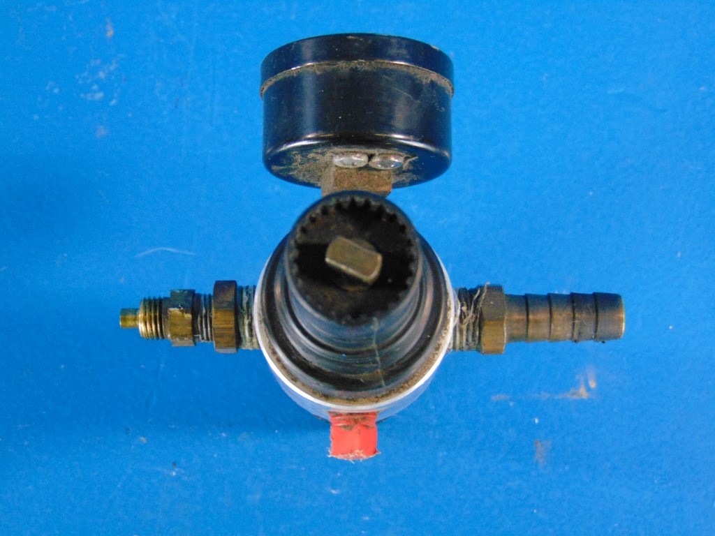 Plug-In Pressure Reducer Compressed Air  with Water Separator