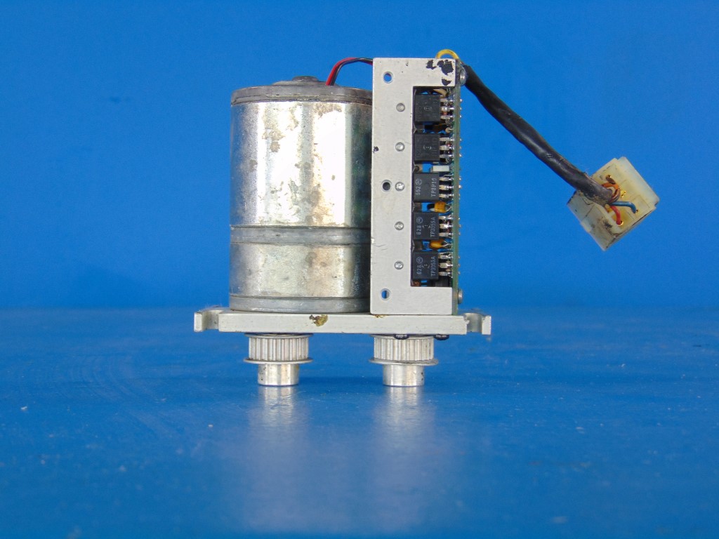 Servo Motor w/050G100028 POSITIONER, MOTOR/PCB ASSY GRAPHICS MICROSYSTEMS 