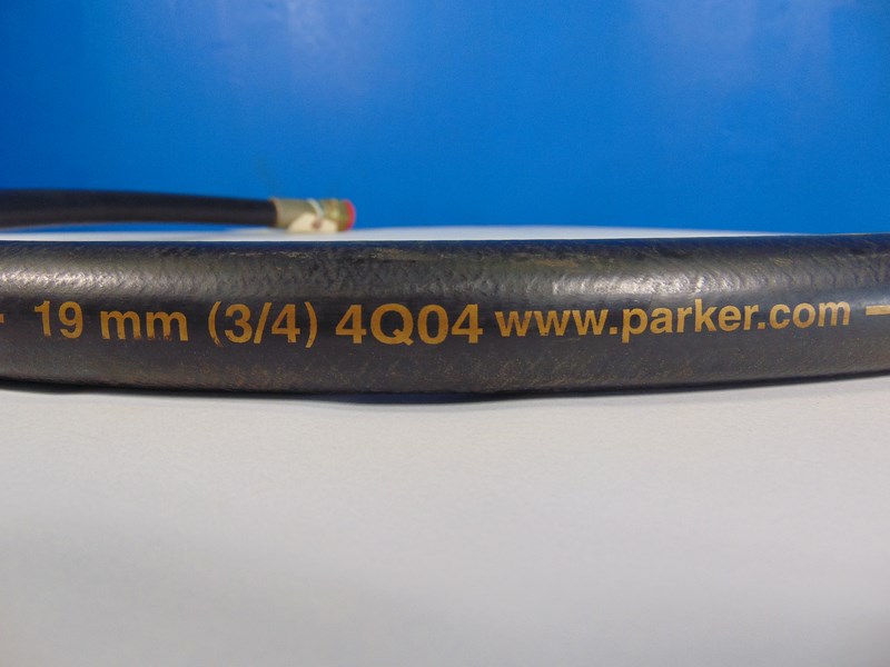 Parker 351TC-12 TOUGH Cover Hydraulic Hose 3/4" I.D. X 44 1/2" 4000psi 