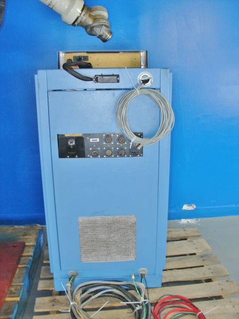 Cincinnati Milacron T3-726 Robotic Arm - Industrial Automation & Precision Control