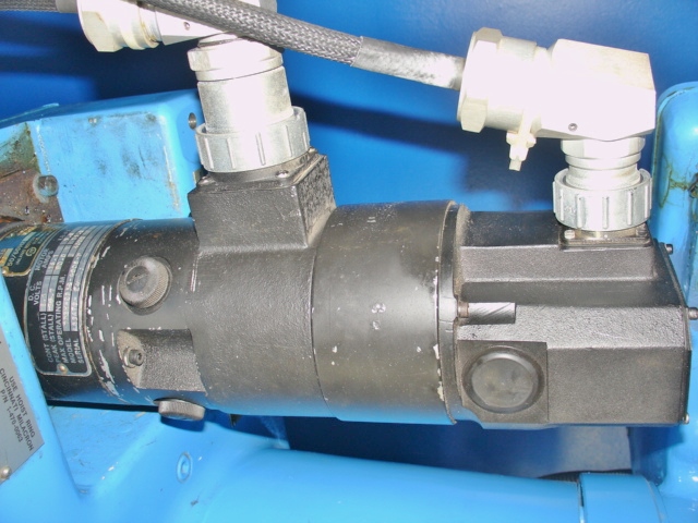 Cincinnati Milacron T3-726 Robotic Arm - Industrial Automation & Precision Control