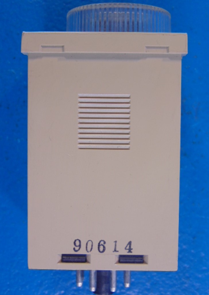 IDEC GE1A-B ELECTRONIC TIMER, 5A 240V