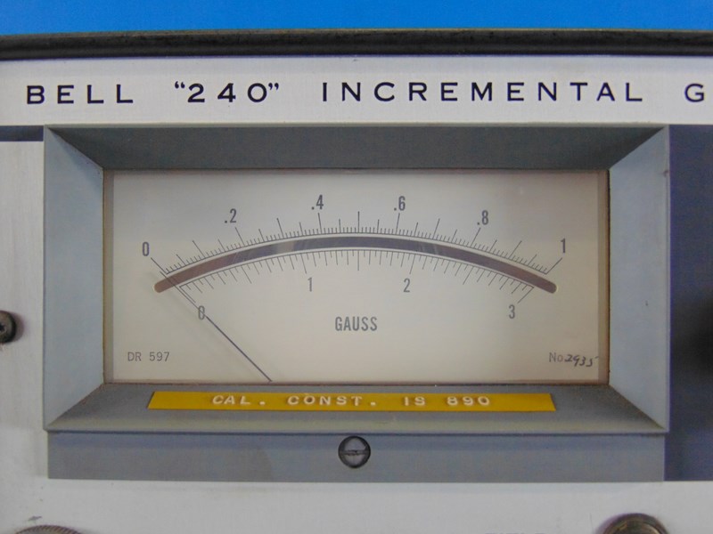 F. W. BELL "240" INCREMENTAL GAUSSMETER