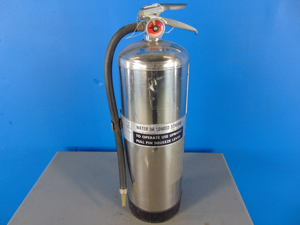 Underwriters Laboratories Model 240 Fire Extinguisher Water or Loaded Stream