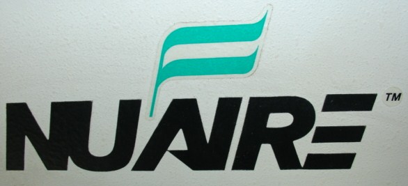 QUEUE 2110 CO2 Incubator w/ manual & Nuaire NU-1558 air pump