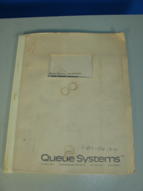 QUEUE 2110 CO2 Incubator w/ manual & Nuaire NU-1558 air pump