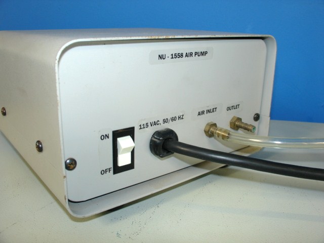 QUEUE 2110 CO2 Incubator w/ manual & Nuaire NU-1558 air pump