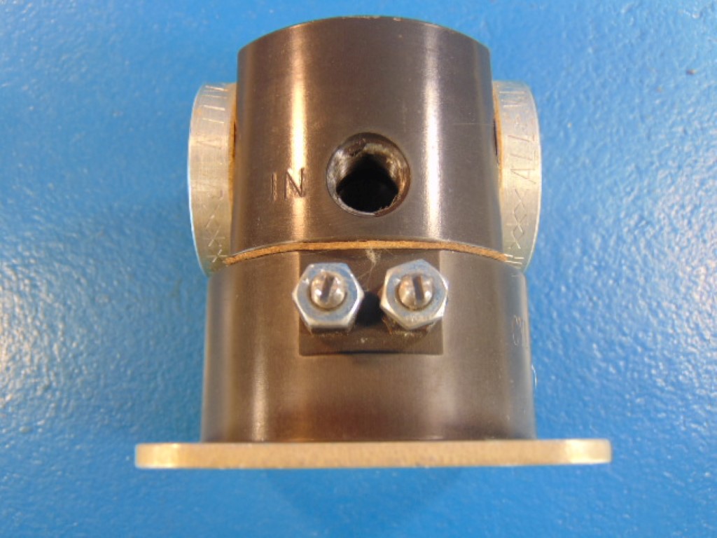 ALLENAIR PILOT PRESSURE VALVE, 1/8" INLETS 1/4" OUTLETS