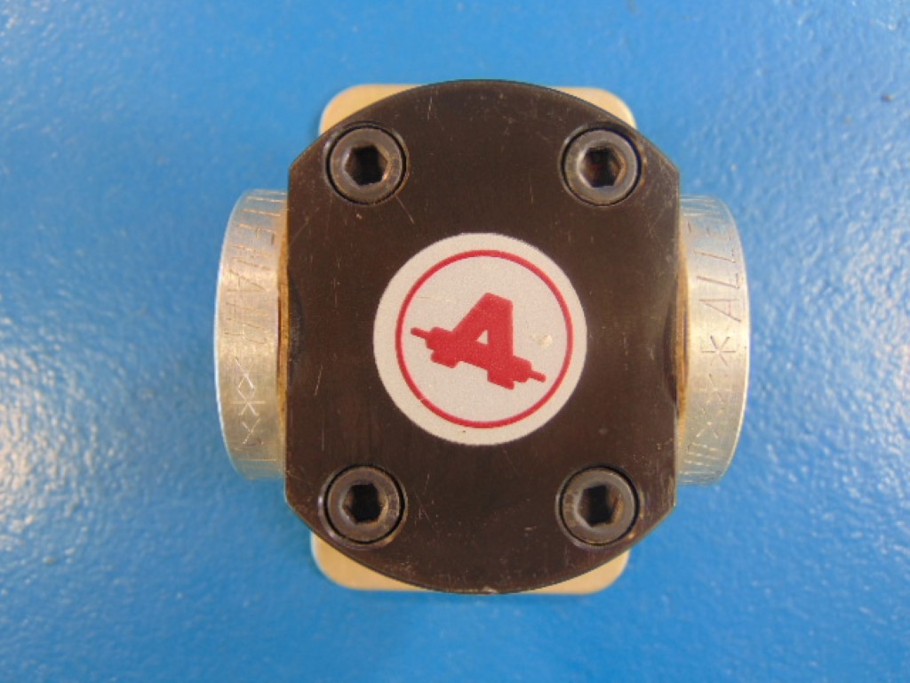 ALLENAIR PILOT PRESSURE VALVE, 1/8" INLETS 1/4" OUTLETS