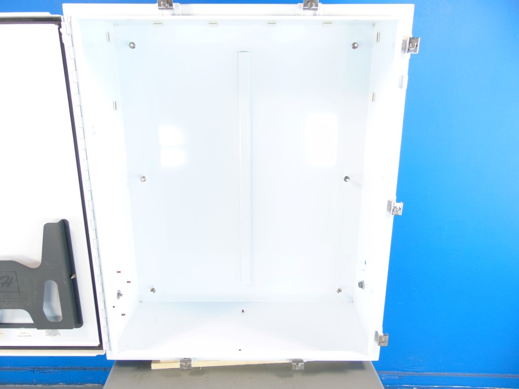 HOFFMAN AH918405 Power Panel TYPE 1 ENCLOSURE 13.5" x 31.5" x 38.5"