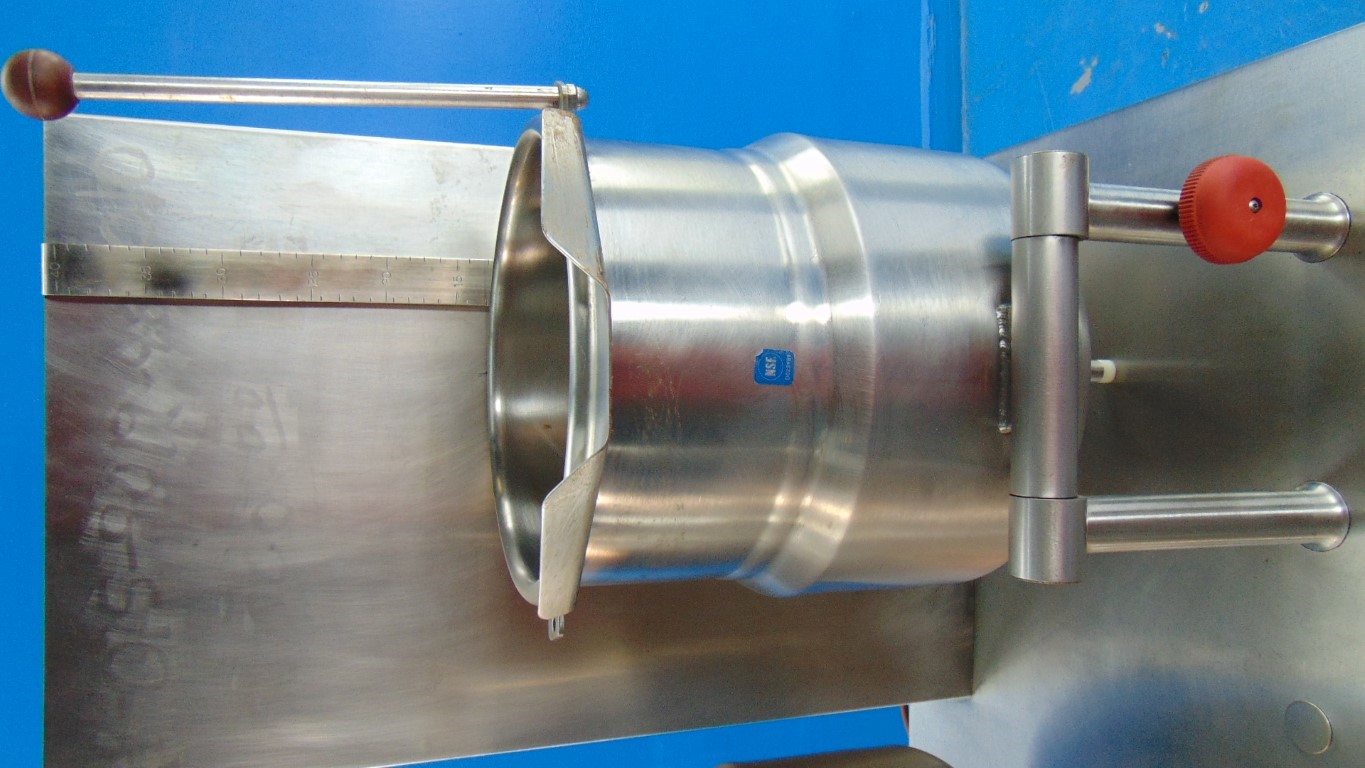 Vulcan 2T2036G - Two 24-Quart Jacketed Tilting Kettle - Gas Boiler Base - Commercial Kitchen Equipment