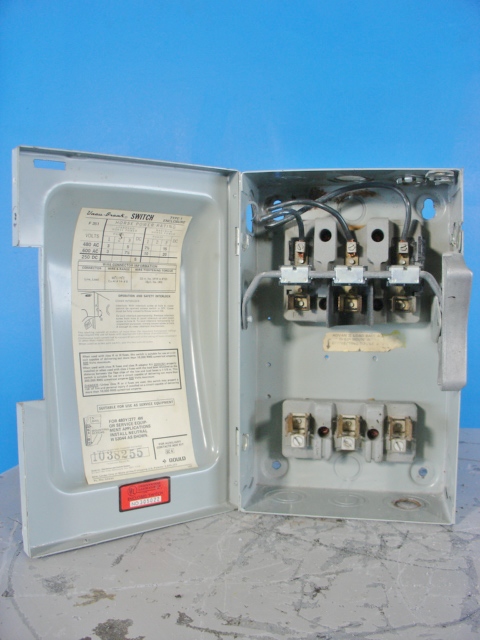 30 AMP Gould F351 Safety Switch 30A I-T-E  Fuseable Safety Switch 600V 3Ph 
