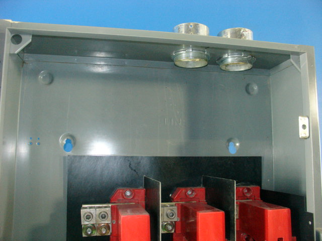 600 amp Square D FUSEABLE SAFETY SWITCH 240 VAC Type 1 Enclosure