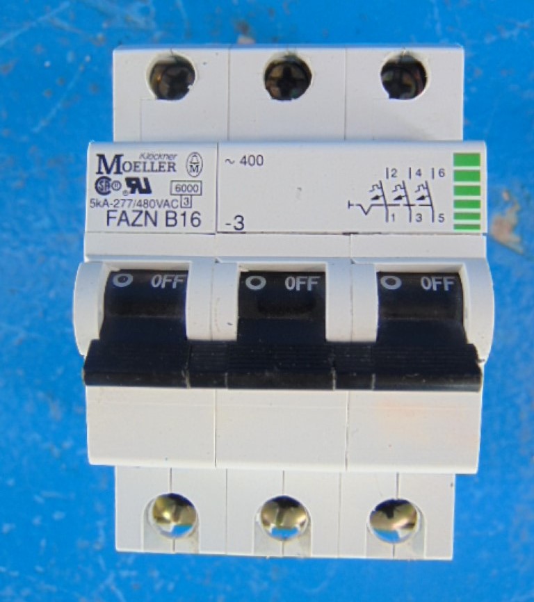  MOELLER FAZN B16  3 Circuit Breaker 277/480V 