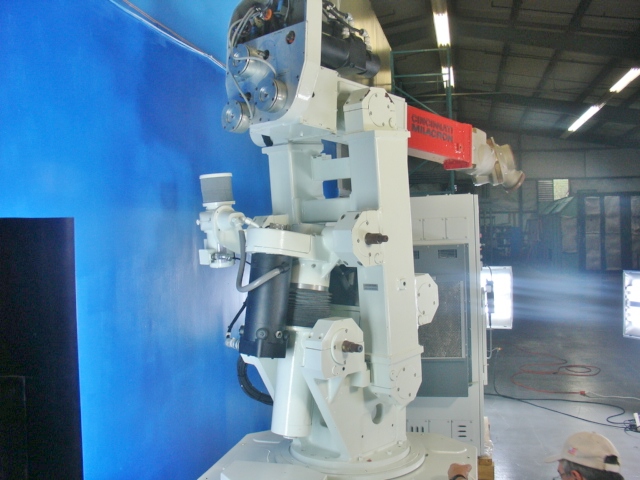 Cincinnati Milacron T3-786 Robotic Arm - Precision Industrial Automation & Control System