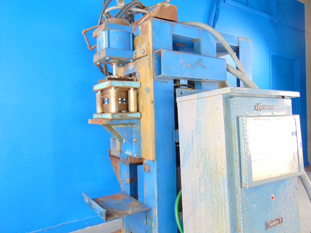 Robotron 38025 Spot Welder - Press Type with Controller - Sold for Parts Only