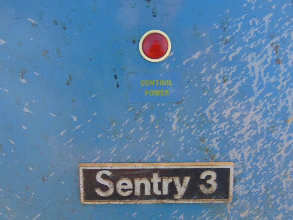Robotron 38025 Spot Welder - Press Type with Controller - Sold for Parts Only