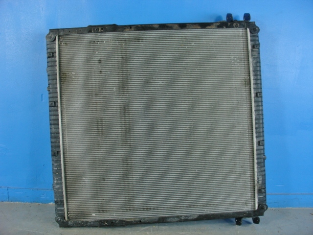 MODINE Radiator 05 26619 004 & A05 26614-044