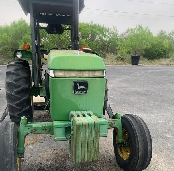 1990 JOHN DEERE 2355 FARM TRACTOR 