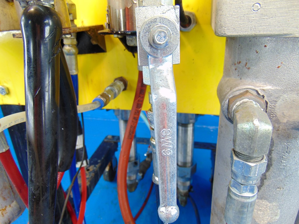 Armacoatings 2-B Polyurea Spray Foam System - 230V, 5000 PSI - Pneumatic Application Unit with Accessories