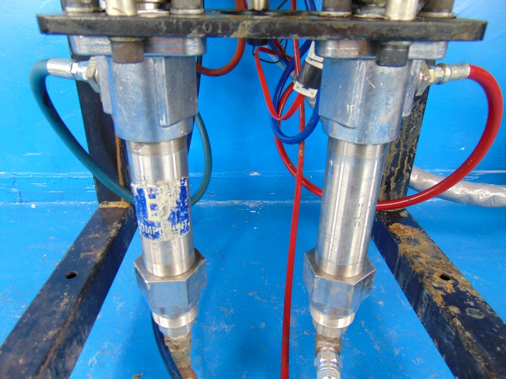 Armacoatings 2-B Polyurea Spray Foam System - 230V, 5000 PSI - Pneumatic Application Unit with Accessories