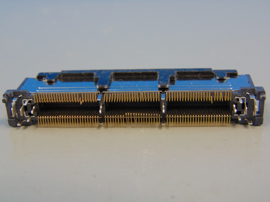 JAE WD2M144WB1 size A2 2:1 Docking Connector