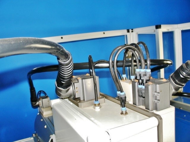 Cincinnati Milacron Acramatic SCARA Robotic Arm Work Cell - Precision Automation Equipment