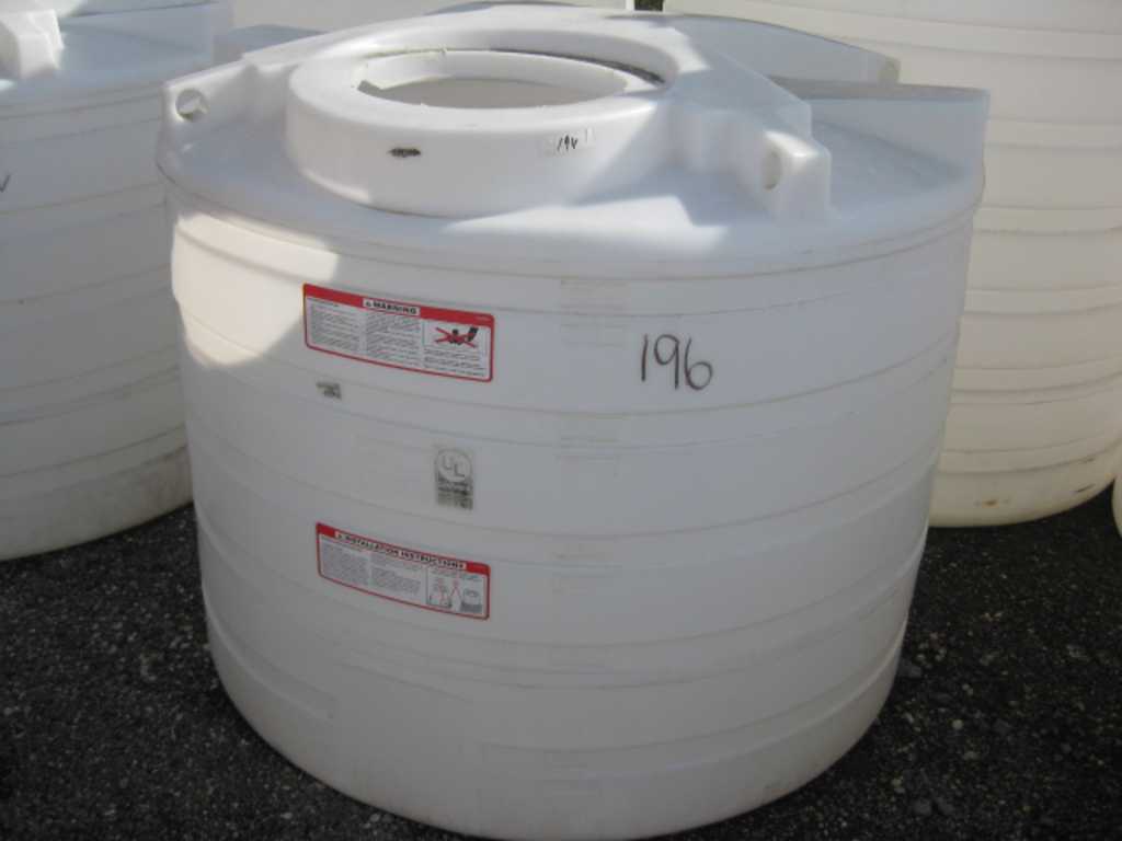 550 GALLON ENDURAPLAS NATURAL WHITE VERTICAL STORAGE TANK THV00550WH