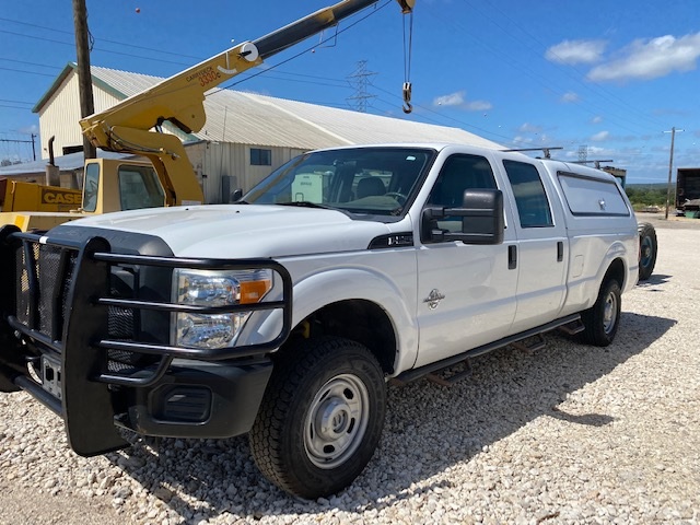 2012 F250 XL Diesel 125k miles Ranch hand grill guard, running board