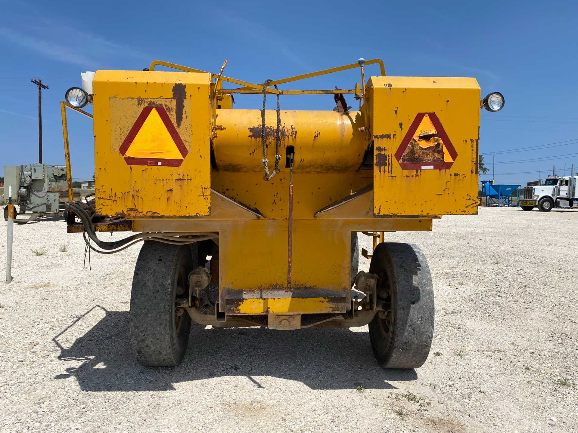USED W.H. Manufacturing Spread King WH Chip Spreader w/hopper attachment 1385.2 Hours