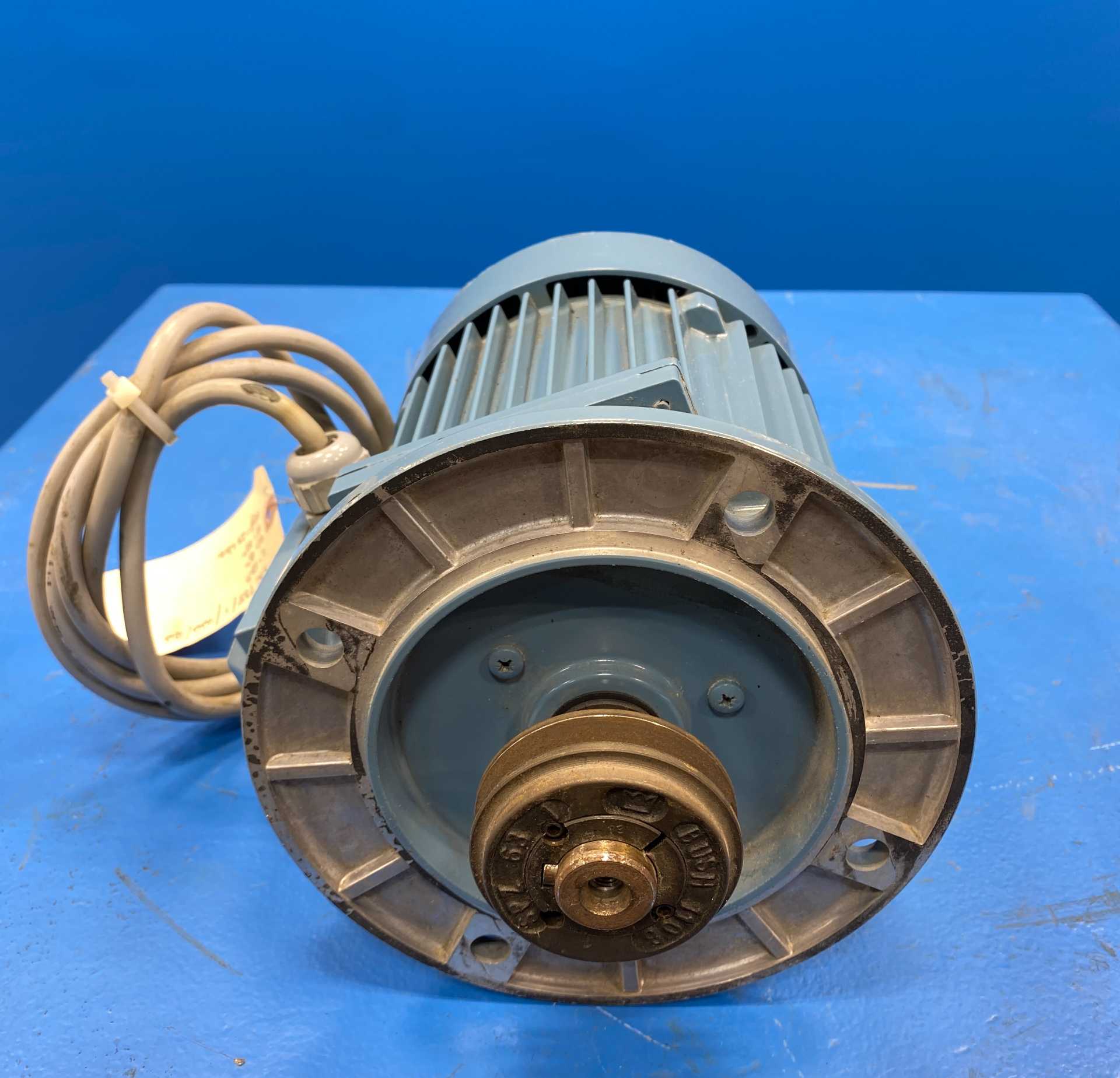 ABB Motor  M2000 M2AA090S 3GAA093001-BSA 