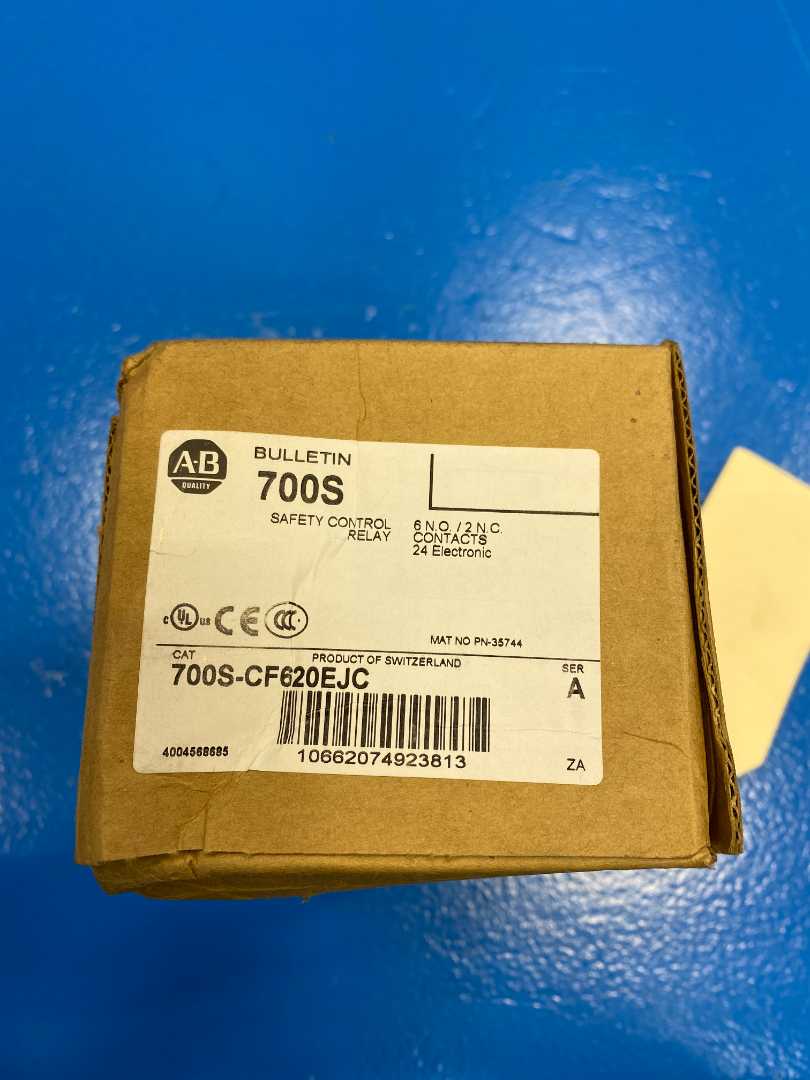 Allen Bradley 700-CF310E Relay w/ 100S-E Guard Master