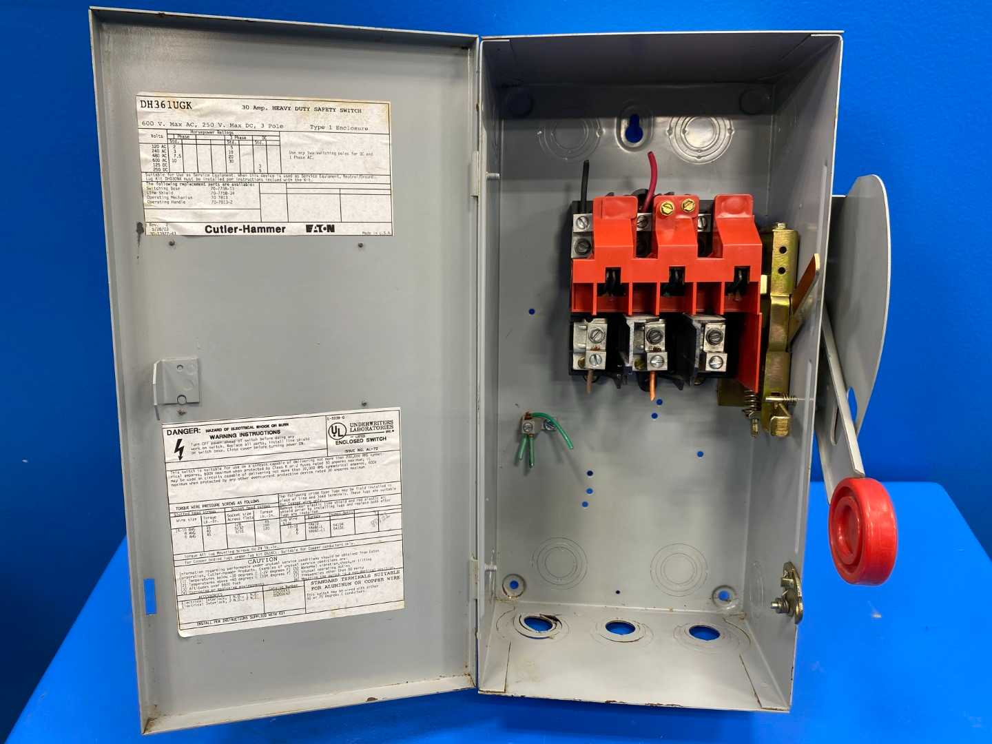 EATON Cutler Hammer Safety Switch DH361UGK 30 AMP 