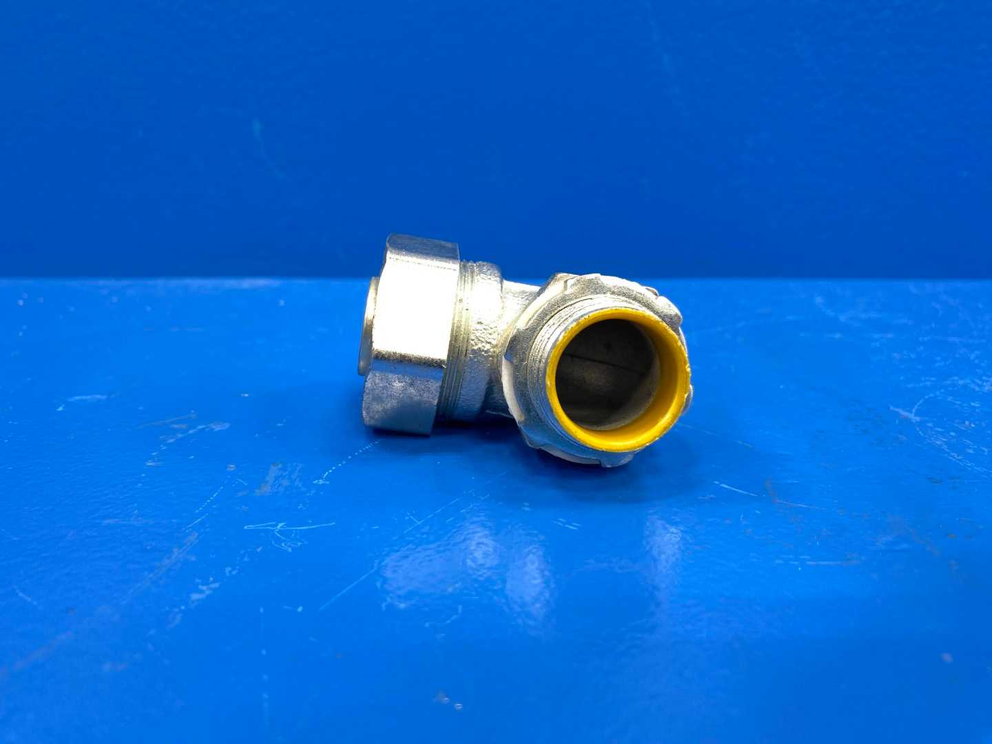 3/4 90 Degree Liquid Tight Connectors