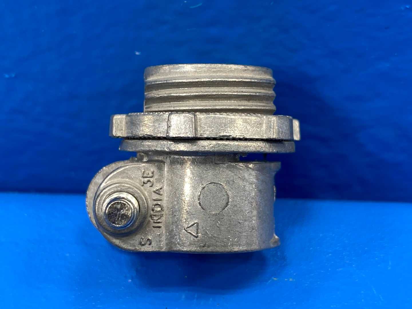 3/8 Squeeze Connector 