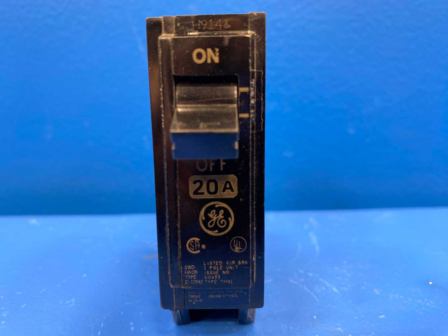 GE 20-Amp 1-Pole Standard Trip Circuit Breaker