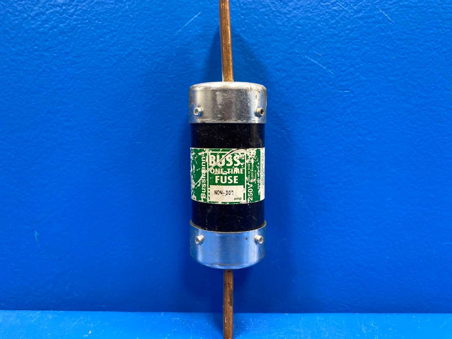 300 AMP Buss One TIME Fuse NON-300