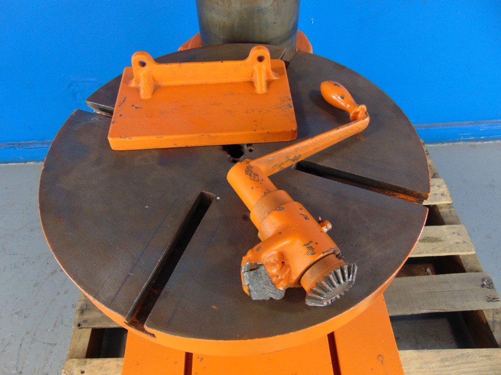 INDUSTRIAL DRILL PRESS BASE and table NEEDS REPAIR 