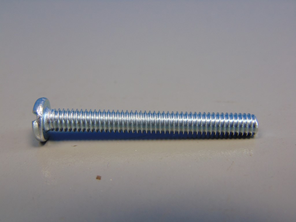 8-32 X 1 1/2  Oval Head Slotted Zinc Plated machine screw