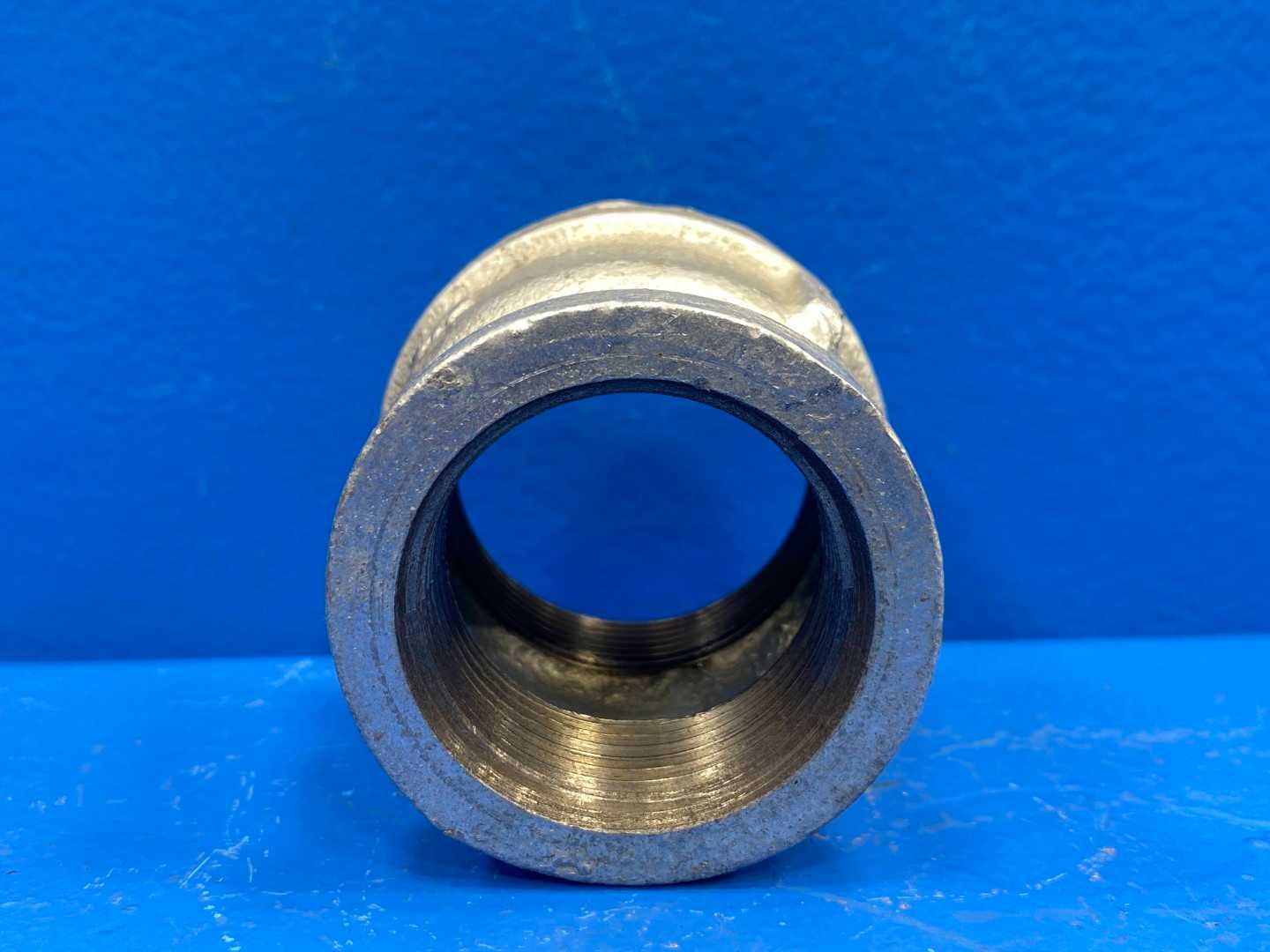 1-1/2" x 1-1/4" 150 lb. Galvanized Malleable Iron Reducer Pipe Coupling (466558)