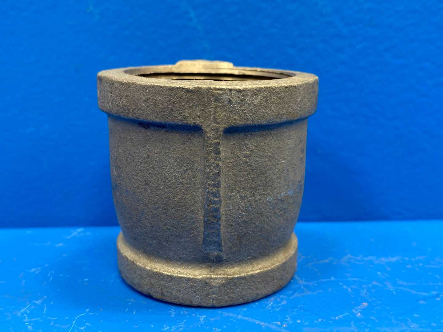 1-1/2" x 1-1/4" Class 150 Sch 40 Galva Malleable Iron Reducer Coupling (66558)