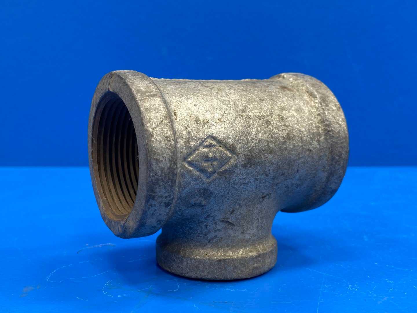 1-1/4" x 1-1/4" x 1" NPSC 150 lb Galv. Malleable Iron Reducing Pipe Tee (66910)