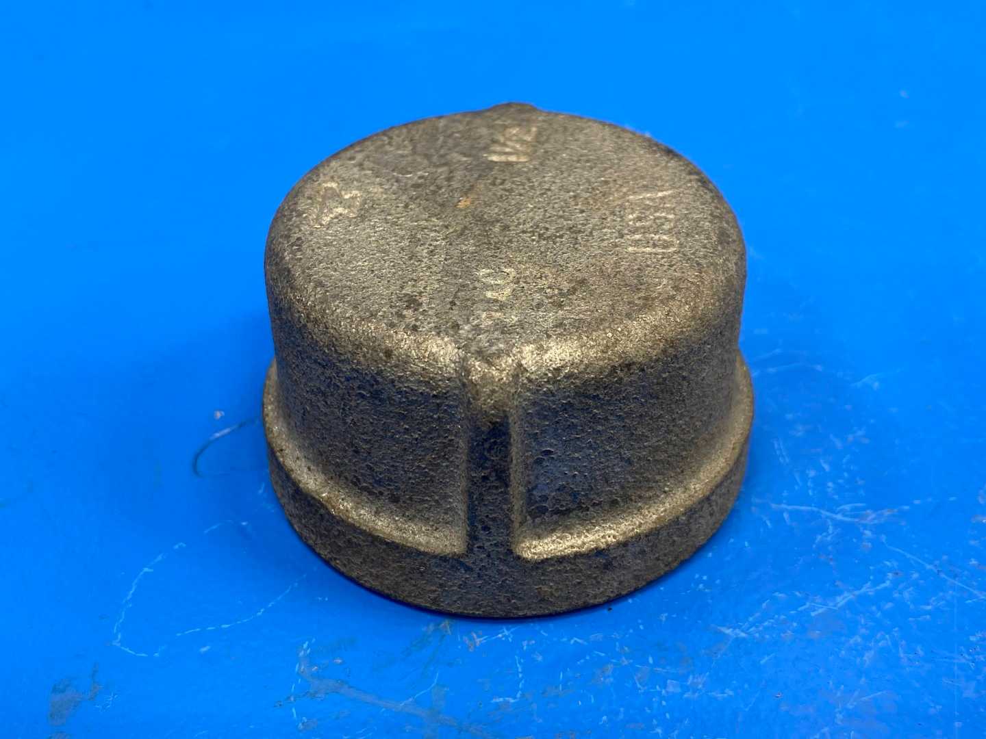 1-1/2" NPSC 150 lb Galvanized Malleable Iron Round Pipe Cap (Domestic) (66692)