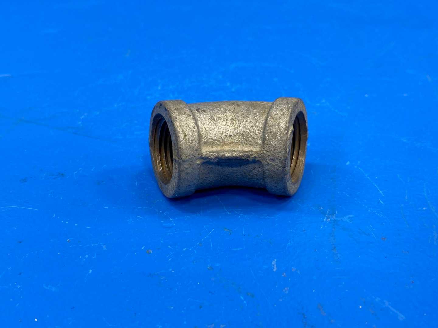 1/2" 45° 150 lb Galvanized Malleable Iron Pipe Elbow (Domestic) (66517)