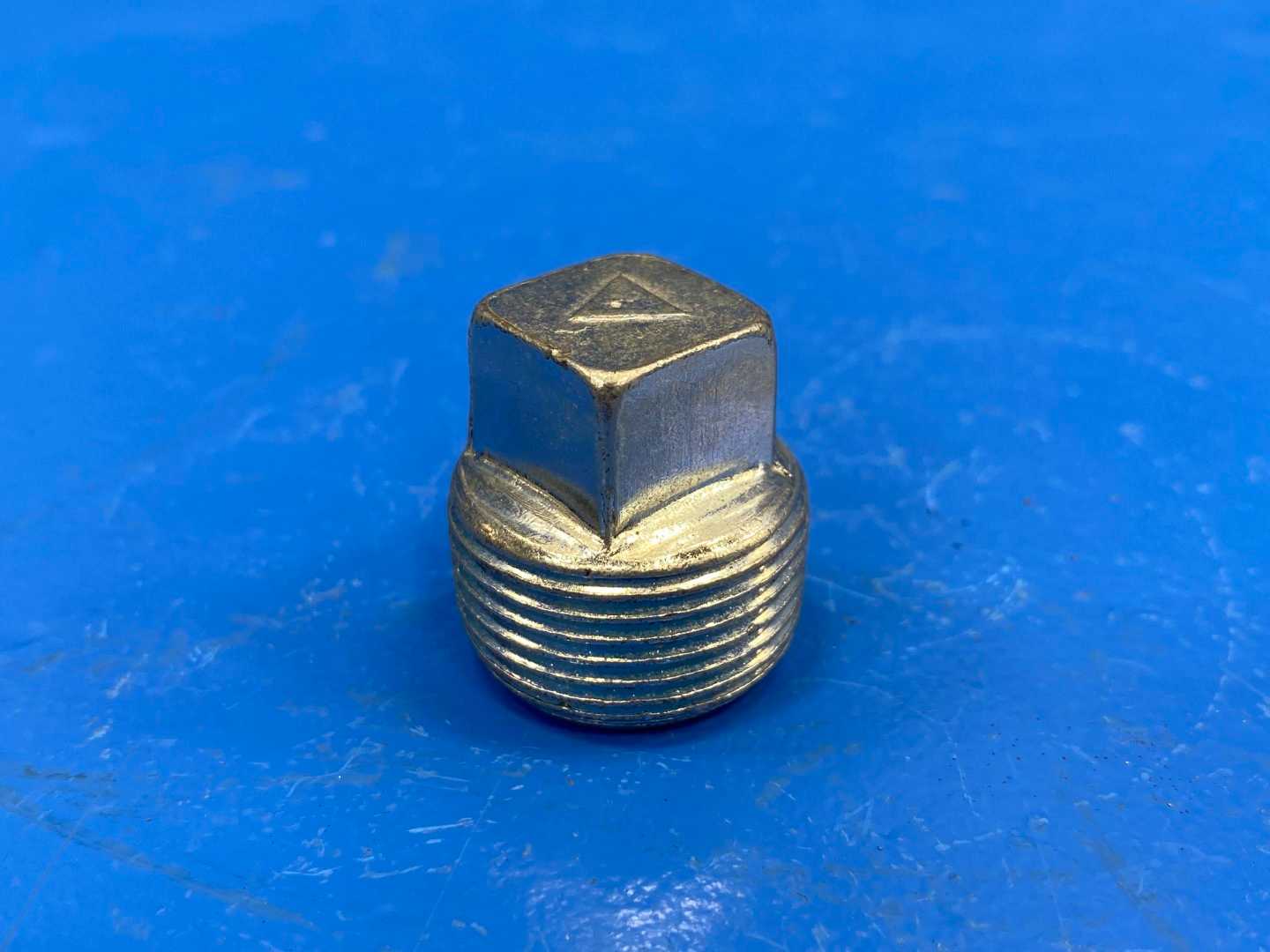 3/4" M-NPT 300 lb Zinc Merchant Steel Square Solid Pipe Plug (66674)