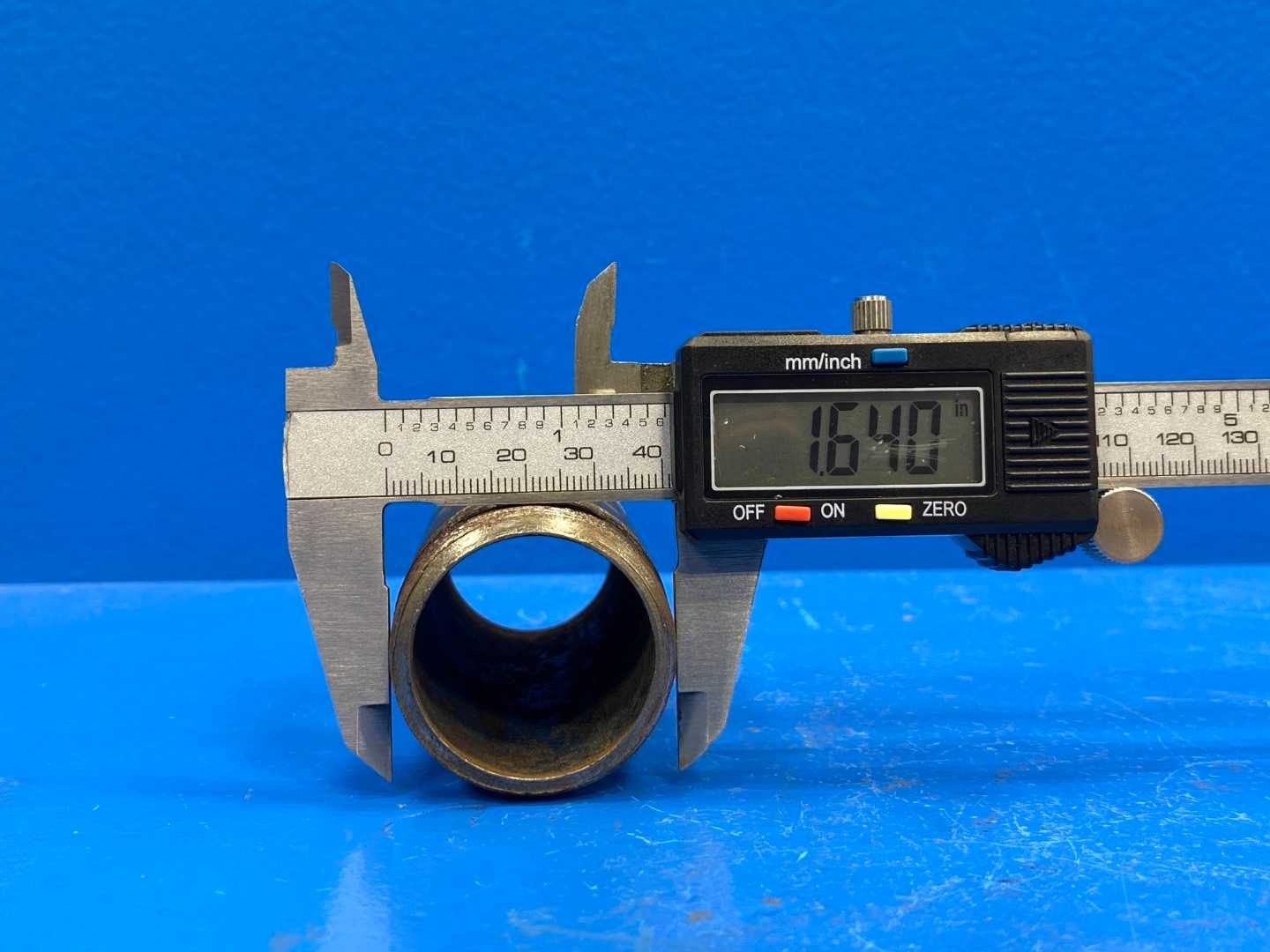 1-1/4" x 4" Schedule 40 Black Steel Welded Pipe Nipple (Made in USA) (4666464)